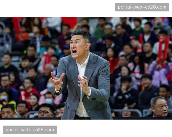 中国男篮集结备战六月亚预赛，新任外籍教练首次亮相