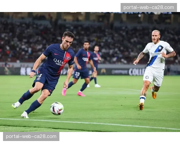 斯特拉斯堡补时绝平,2-2逼平卫冕冠军巴黎圣日耳曼 斯特拉斯堡补时绝平,2-2逼平卫冕冠军巴黎圣日耳曼